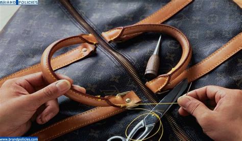 come si conserva la louis vuitton piegata|Guide to Louis Vuitton's repair policy an.